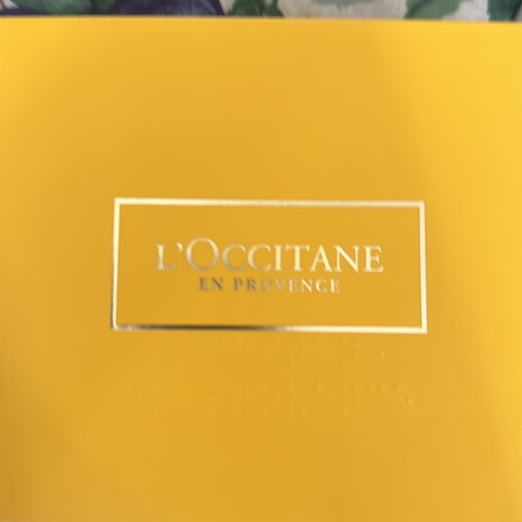 0.4 oz oz Lip balm, 50 G net weight perfumed soap - Picture 3 of 3